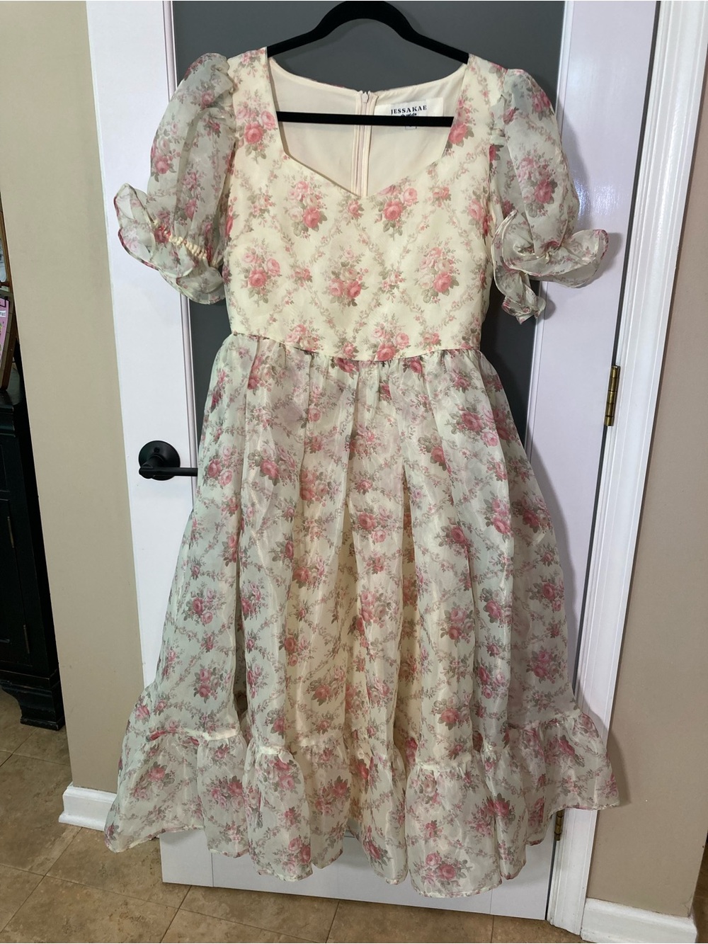 JessaKae Amelia Floral Puff Sleeve Dress - Size S - EUC! Stunning!
